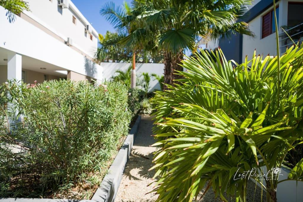 Goudhaen Luxury Private Apartments Jan Thiel Beach Ngoại thất bức ảnh