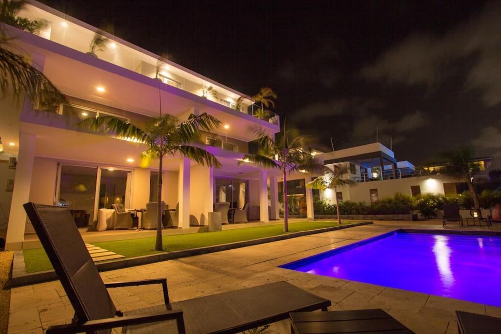 Goudhaen Luxury Private Apartments Jan Thiel Beach Ngoại thất bức ảnh