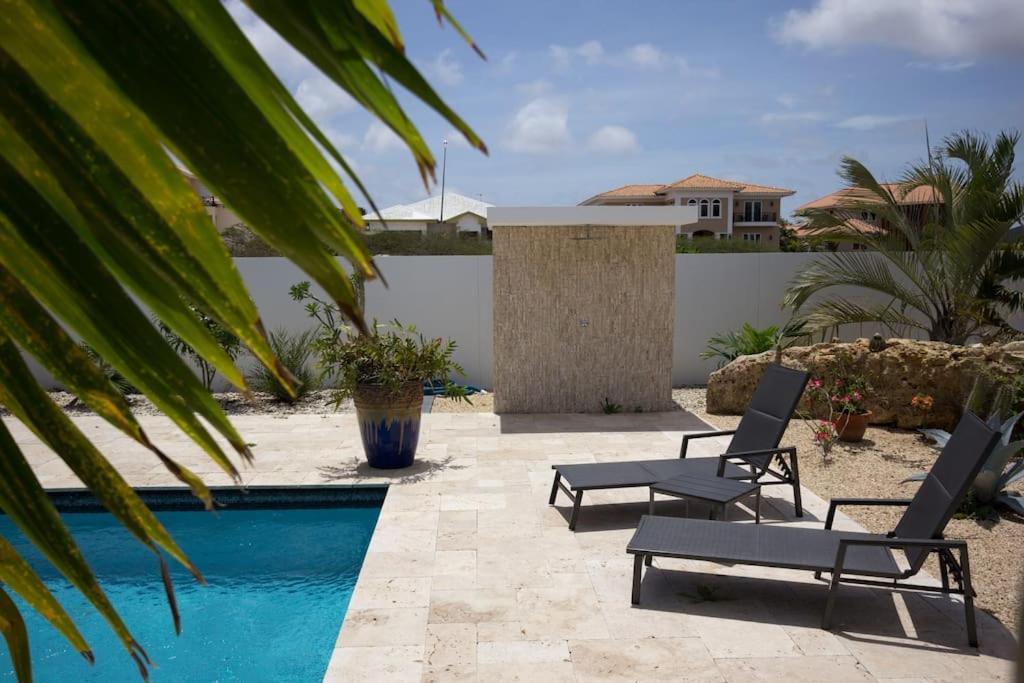 Goudhaen Luxury Private Apartments Jan Thiel Beach Ngoại thất bức ảnh