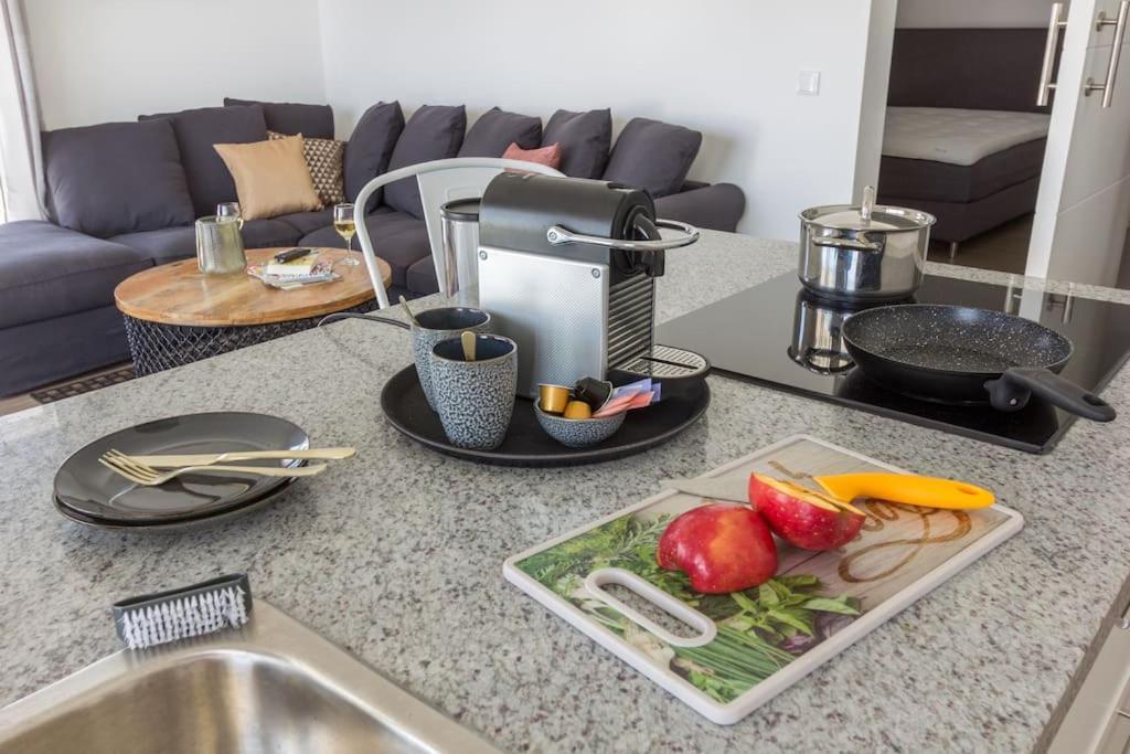 Goudhaen Luxury Private Apartments Jan Thiel Beach Ngoại thất bức ảnh