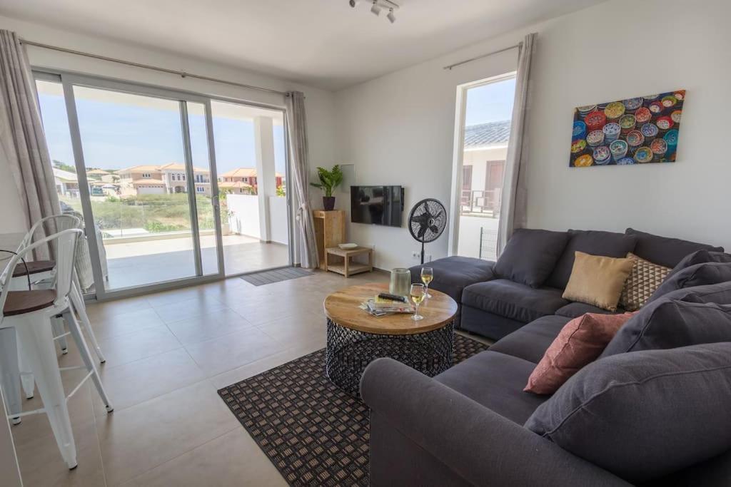 Goudhaen Luxury Private Apartments Jan Thiel Beach Ngoại thất bức ảnh